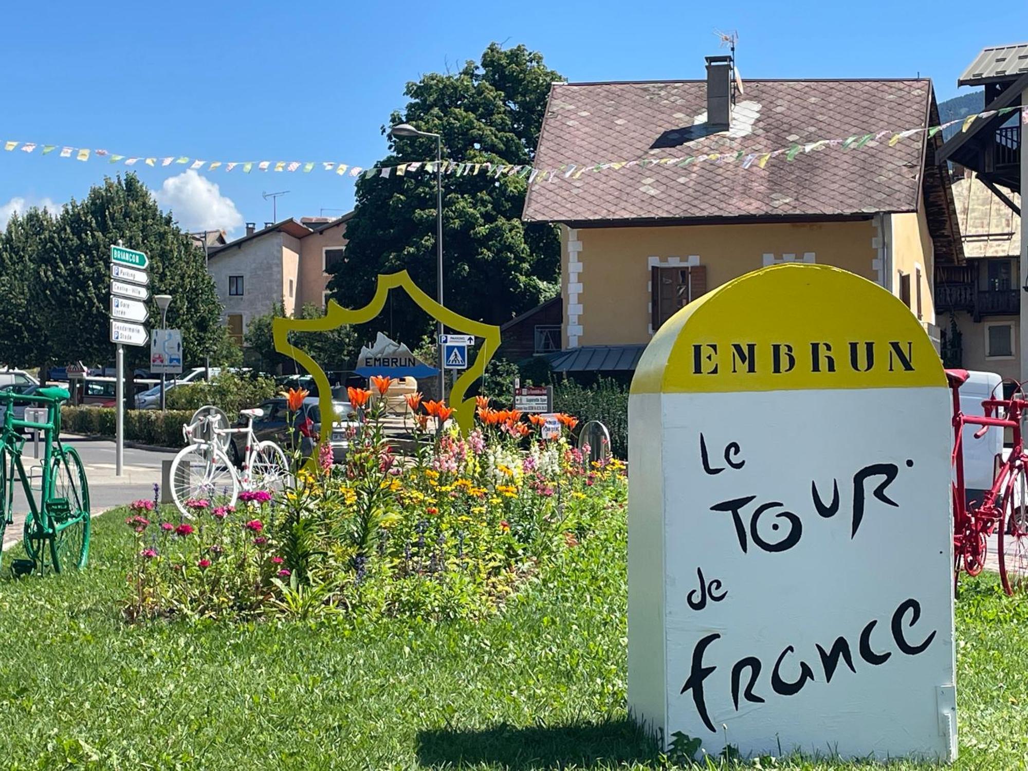 Maison Tres Agreable Avec Exterieurs, Bien Situee Au Plan D'Eau Embrun Exteriör bild